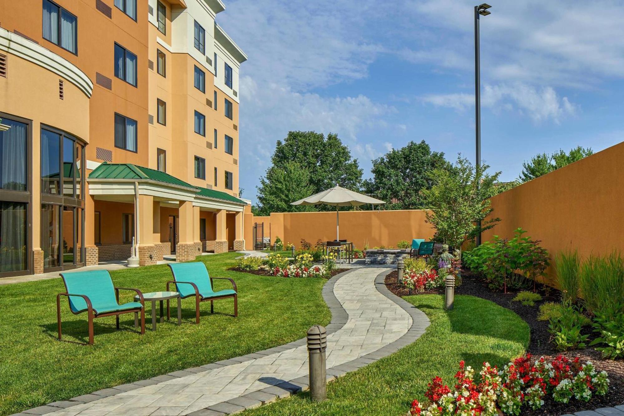Готель Courtyard Philadelphia/Ленґгорн Екстер'єр фото
