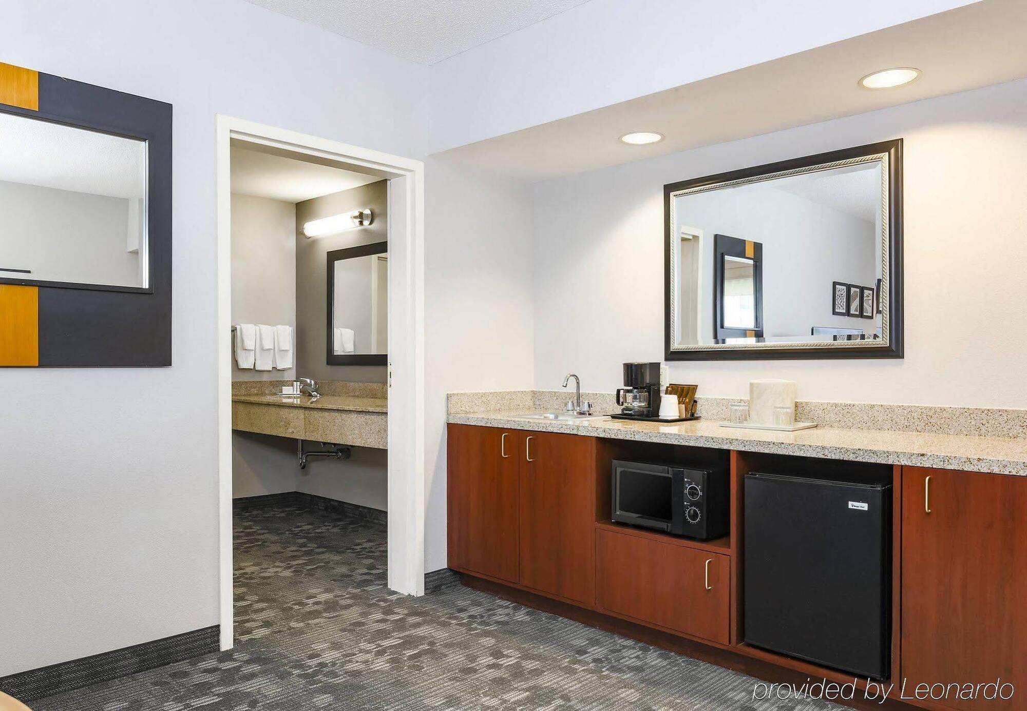 Готель Courtyard Philadelphia/Ленґгорн Екстер'єр фото